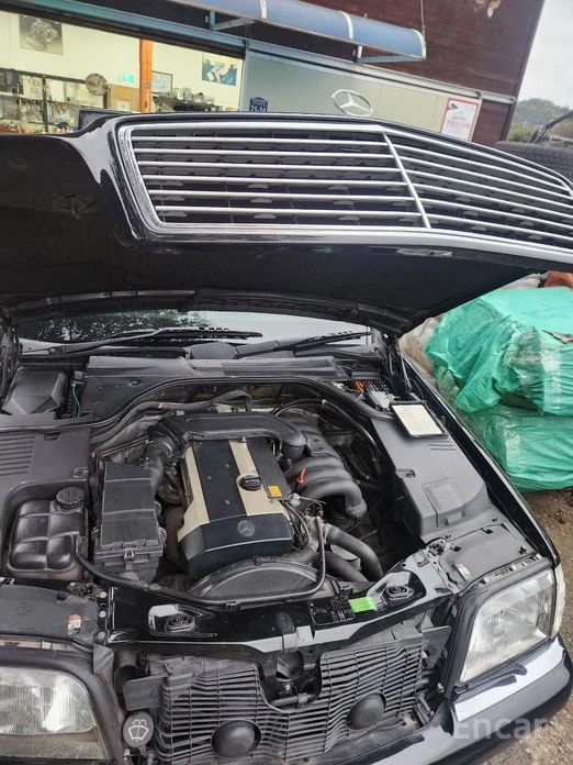 Mercedes-Benz S 320  - изображение 6