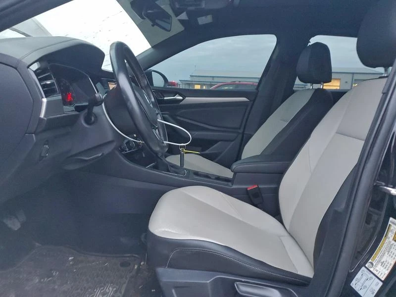 VW Jetta 1.4L 4 Front-wheel Drive, снимка 10 - Автомобили и джипове - 53198948