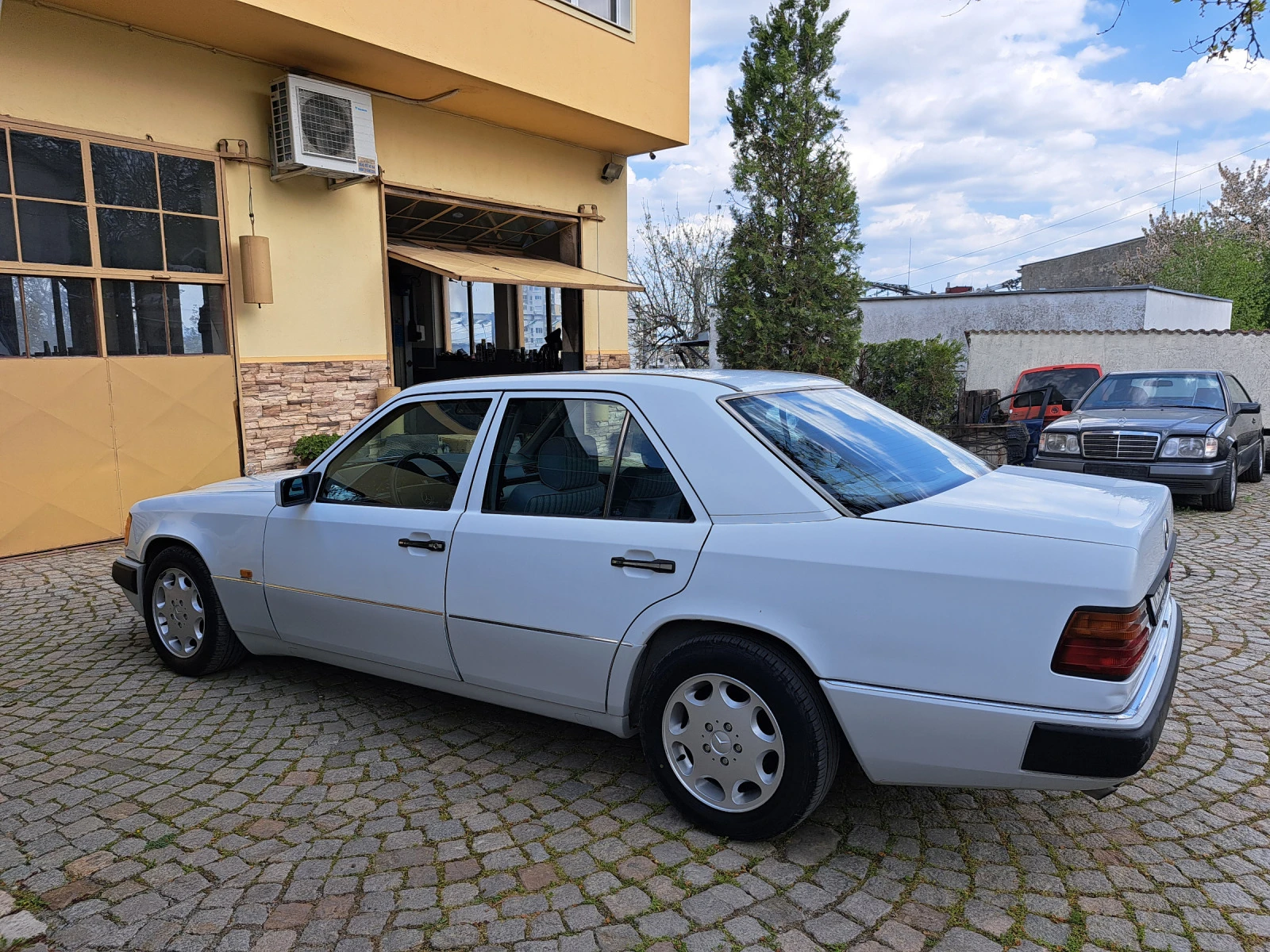 Mercedes-Benz 124 250 D - изображение 4