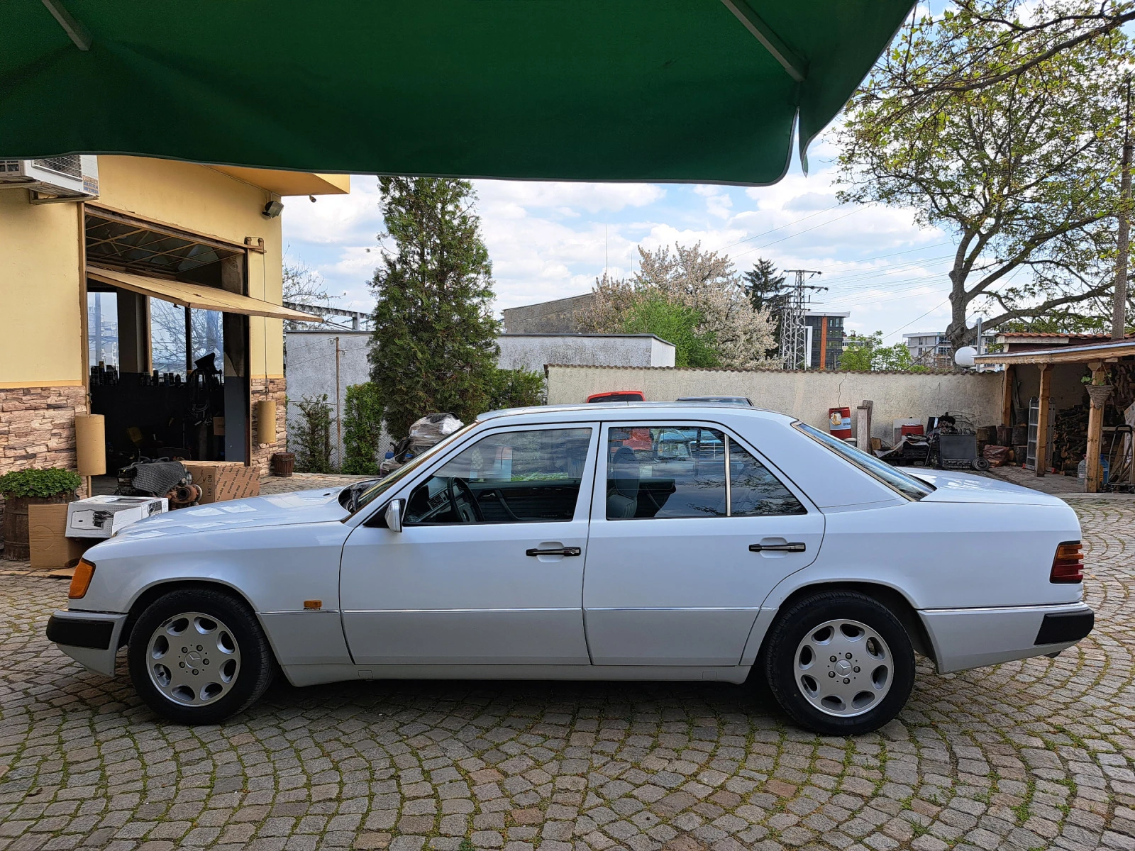 Mercedes-Benz 124 250 D - изображение 3