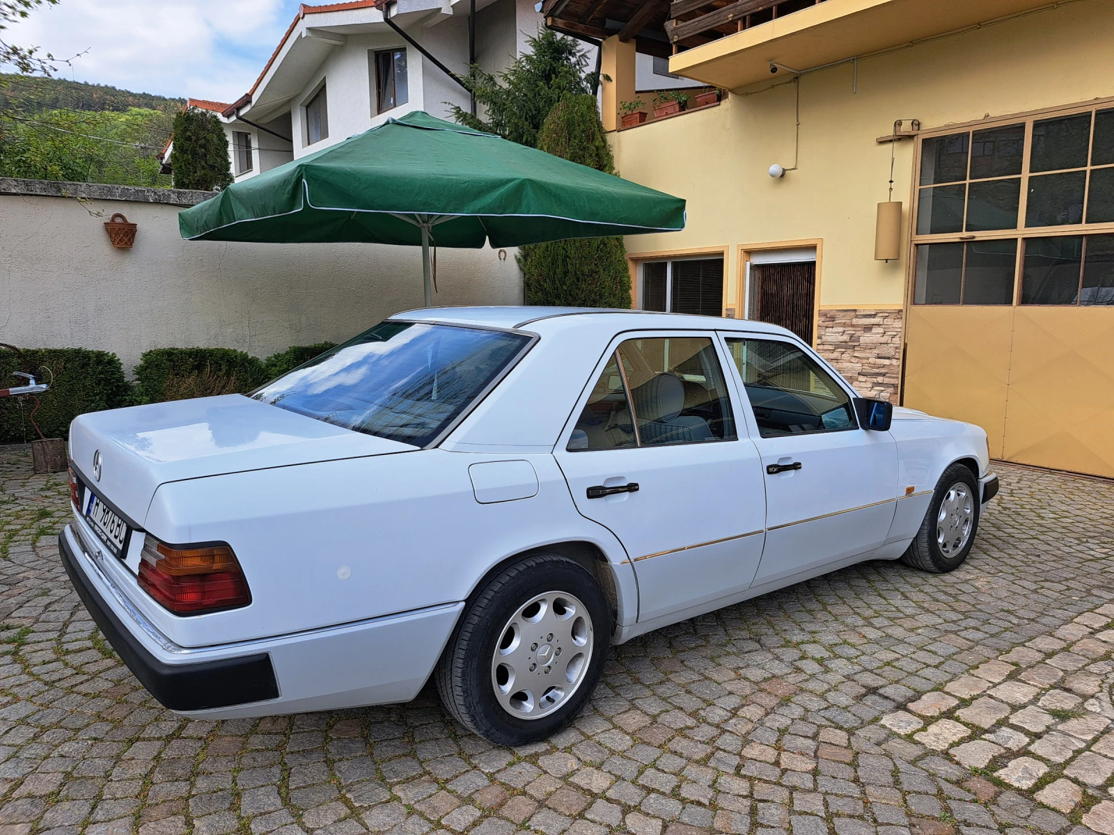 Mercedes-Benz 124 250 D - изображение 7