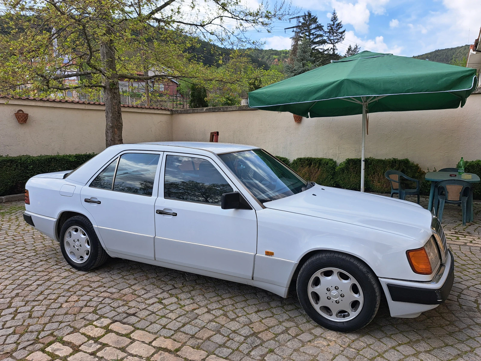 Mercedes-Benz 124 250 D - изображение 5