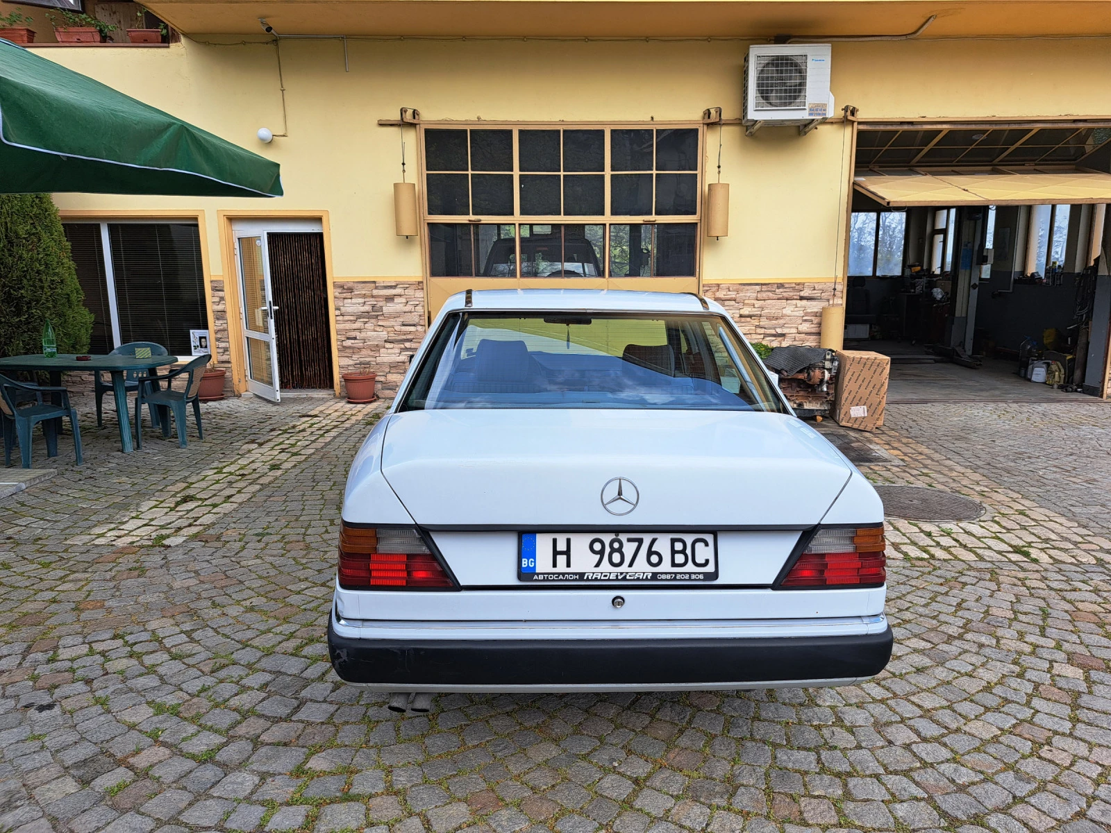 Mercedes-Benz 124 250 D - изображение 8