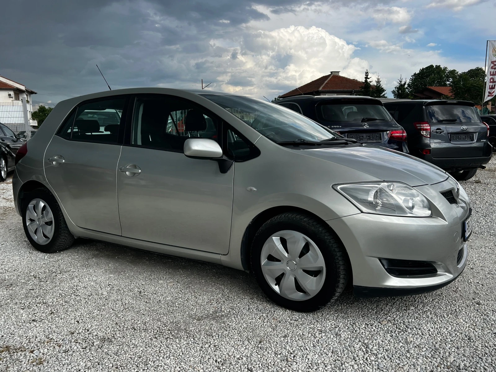 Toyota Auris 1.4d4d  - изображение 3