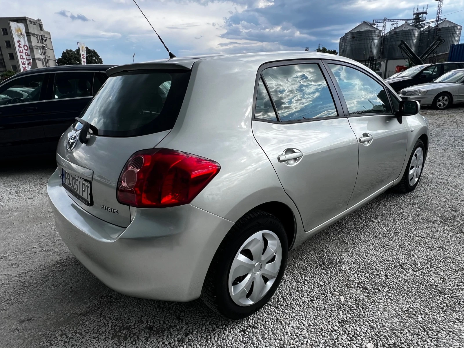 Toyota Auris 1.4d4d  - изображение 4