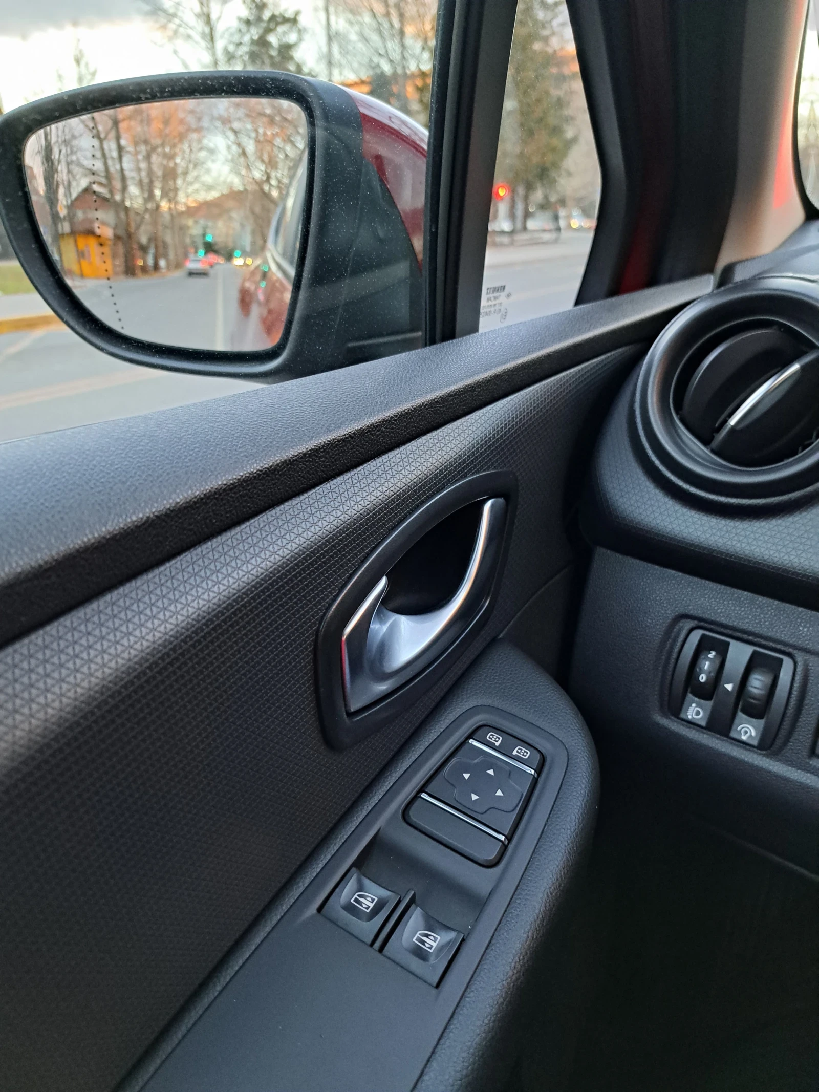 Renault Clio  - изображение 10