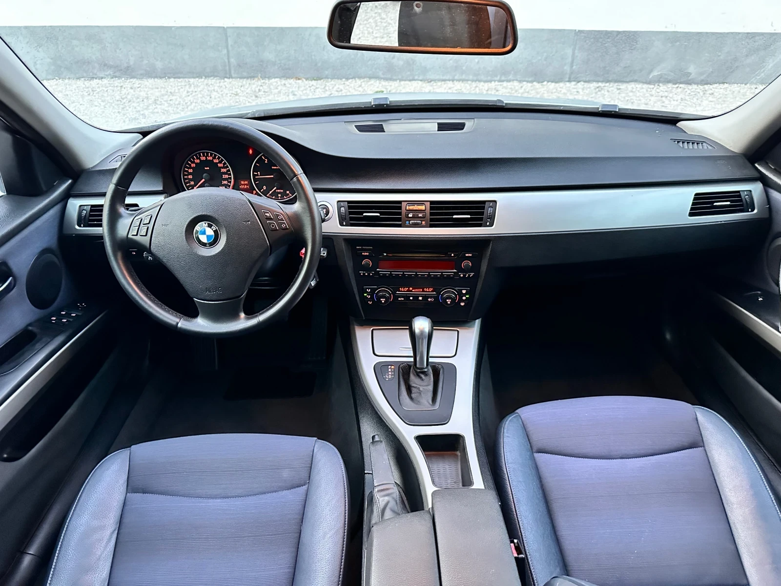 BMW 320 АВТОМАТ / ПАРКТРОНИК - изображение 5