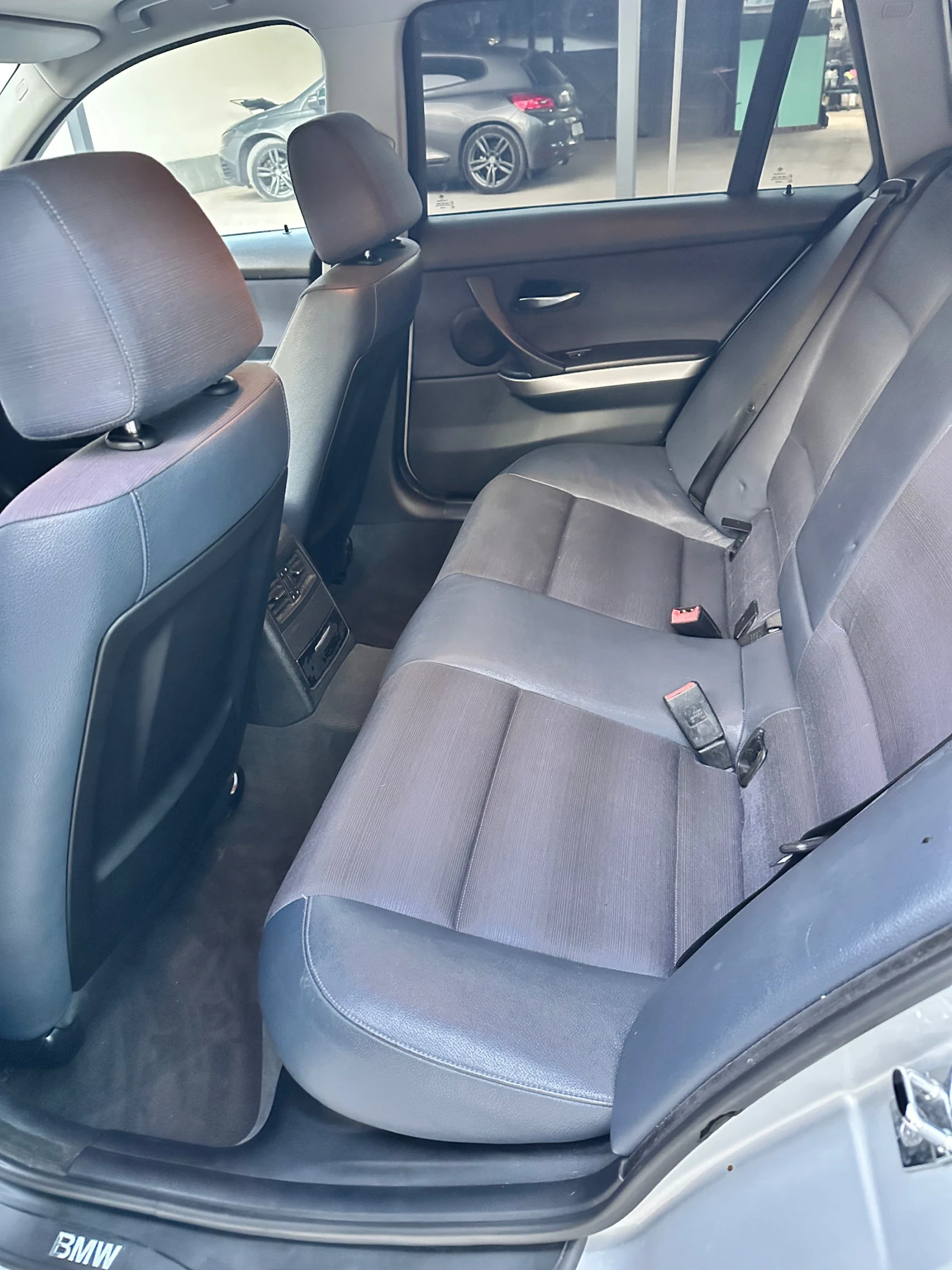 BMW 320 АВТОМАТ / ПАРКТРОНИК - изображение 10