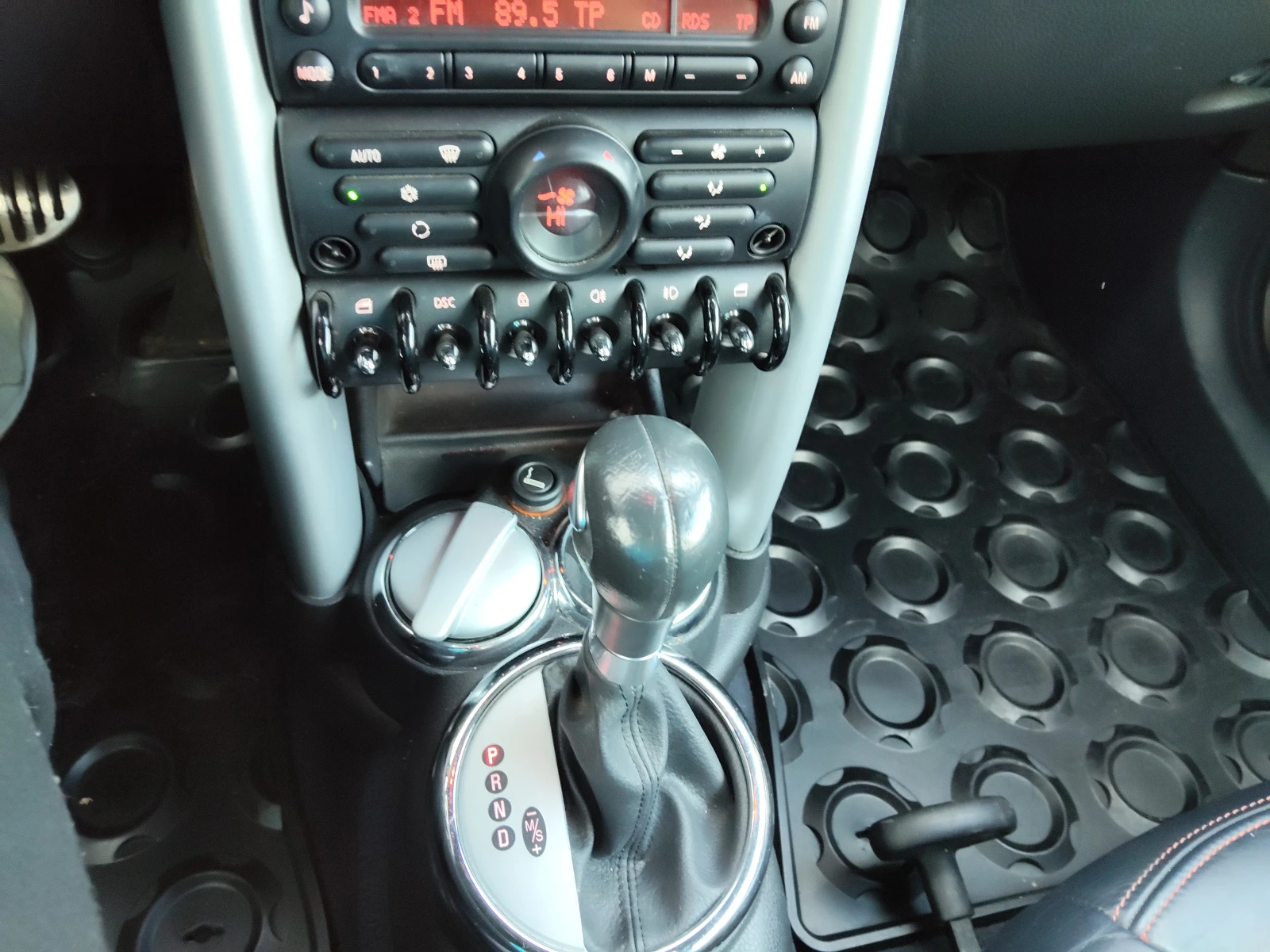 Mini Cooper s cabrio 86KM + AUTO+ KOJA | Mobile.bg — изображение 11