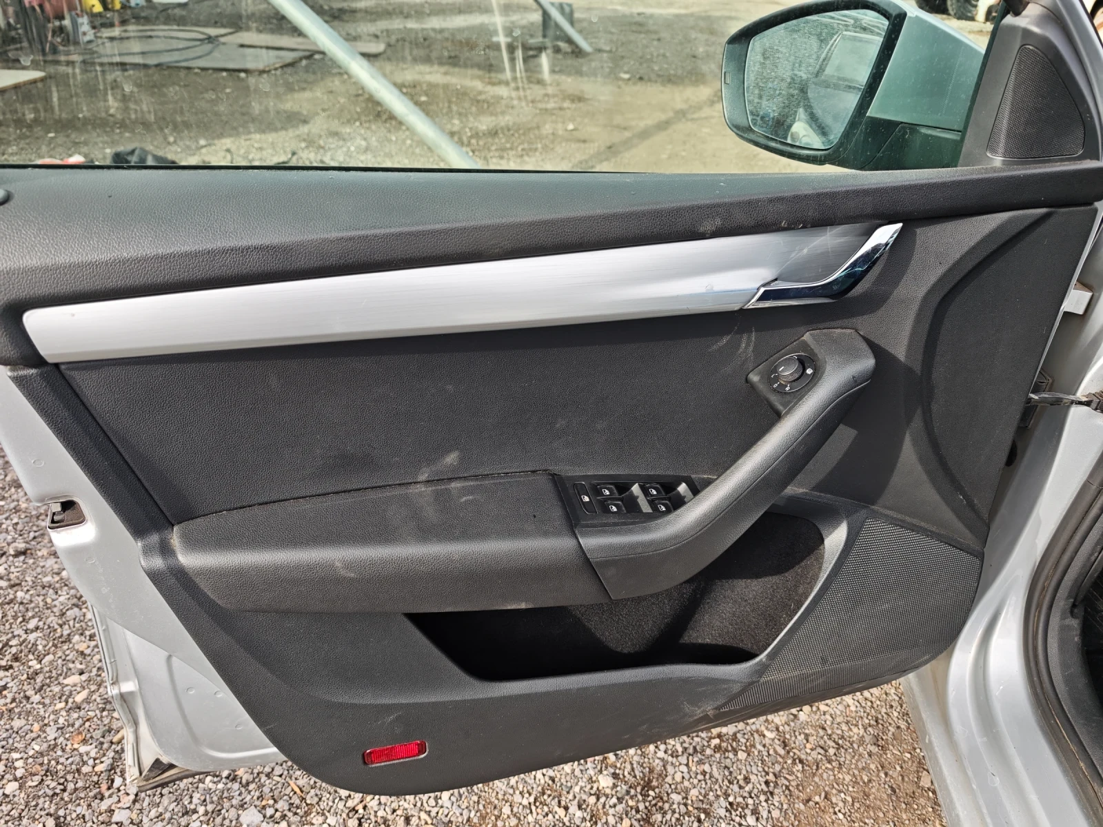 Skoda Octavia 1.6TDI NAVI ������ ������ EURO 6D | Mobile.bg � ����������� 11