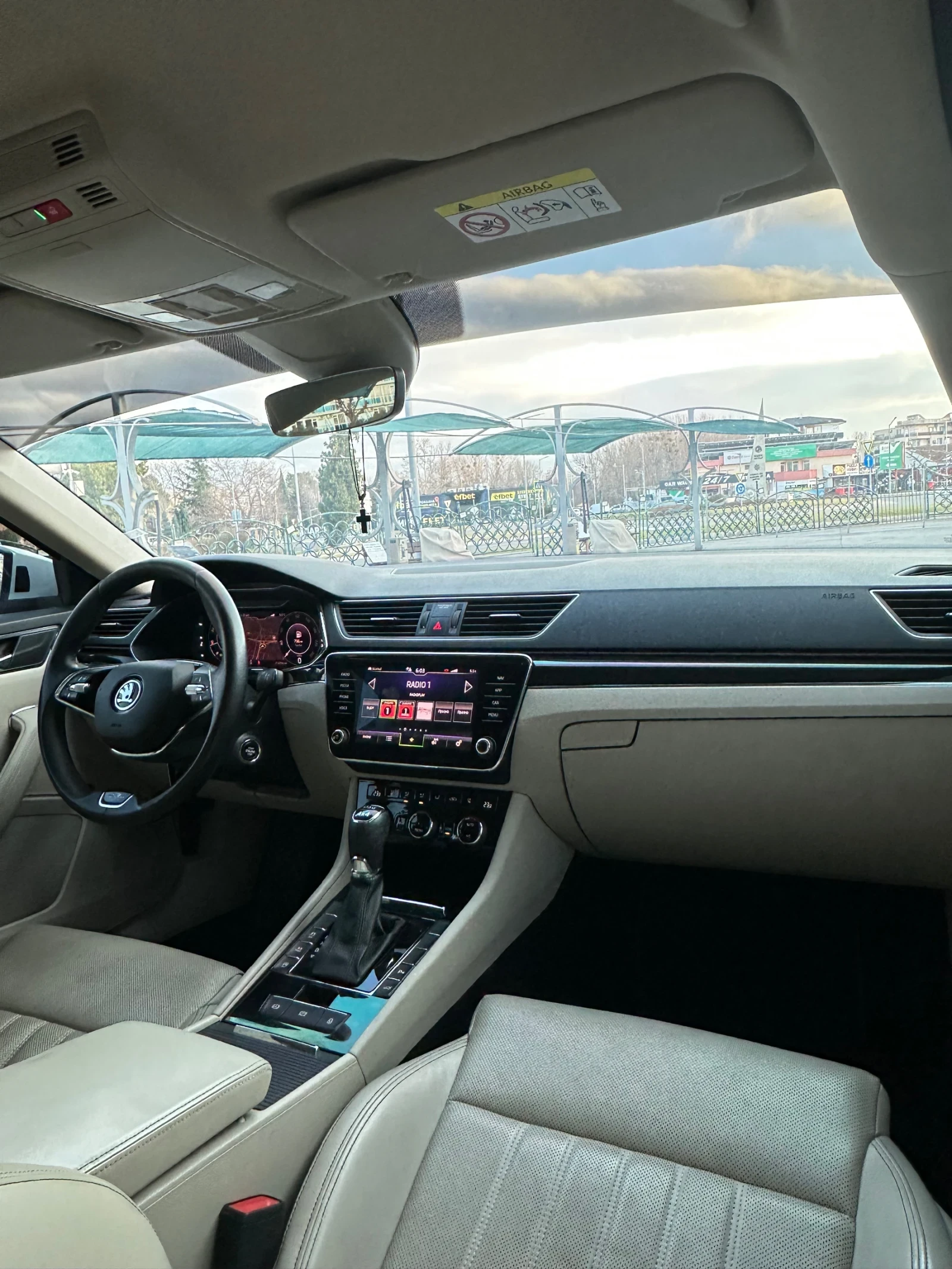 Skoda Superb 2.0TDI, снимка 11 - Автомобили и джипове - 53585476