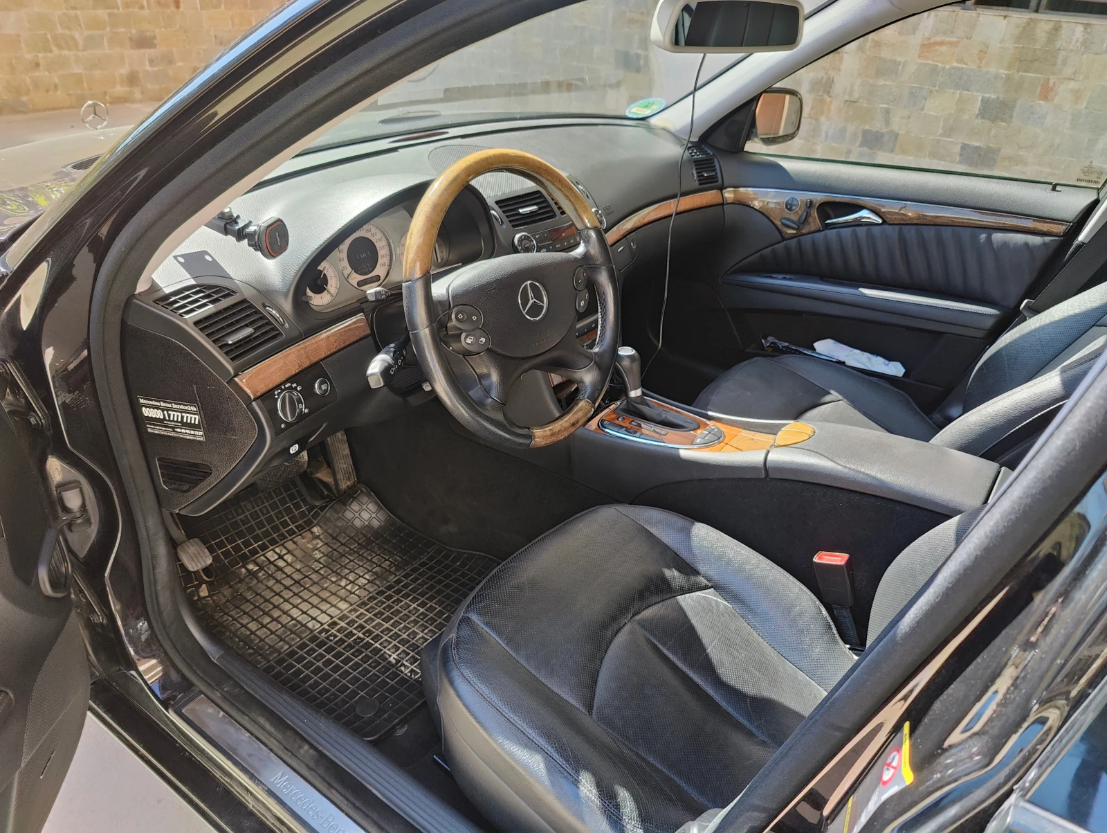 Mercedes-Benz E 500, снимка 5 - Автомобили и джипове - 53819206