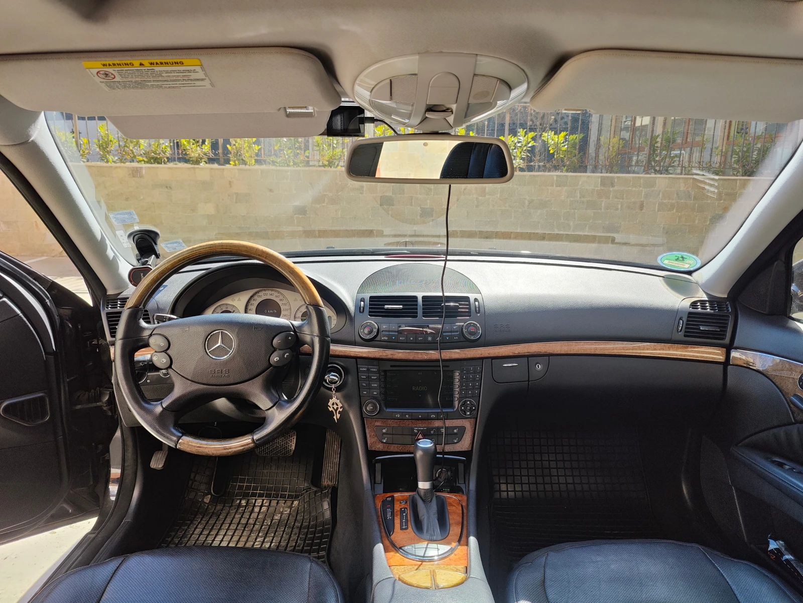 Mercedes-Benz E 500, снимка 9 - Автомобили и джипове - 53819206