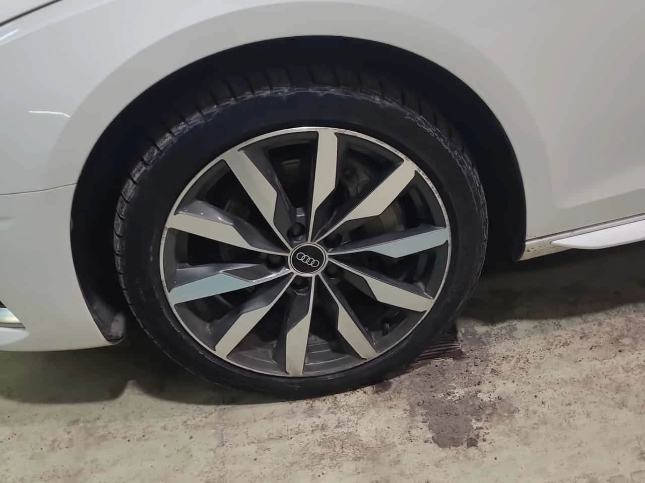 Audi A4 KOMFORT 45 | PANO | KEYLESS | 2 KEYS | ПОДГРЕВИ, снимка 6 - Автомобили и джипове - 53907367