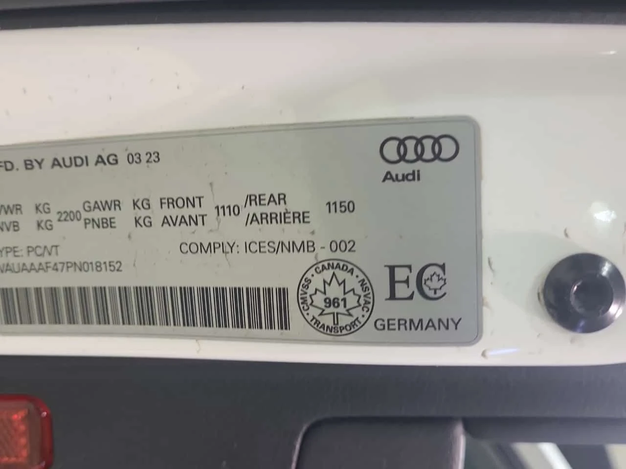 Audi A4 KOMFORT 45 | PANO | KEYLESS | 2 KEYS | ПОДГРЕВИ, снимка 7 - Автомобили и джипове - 53907367