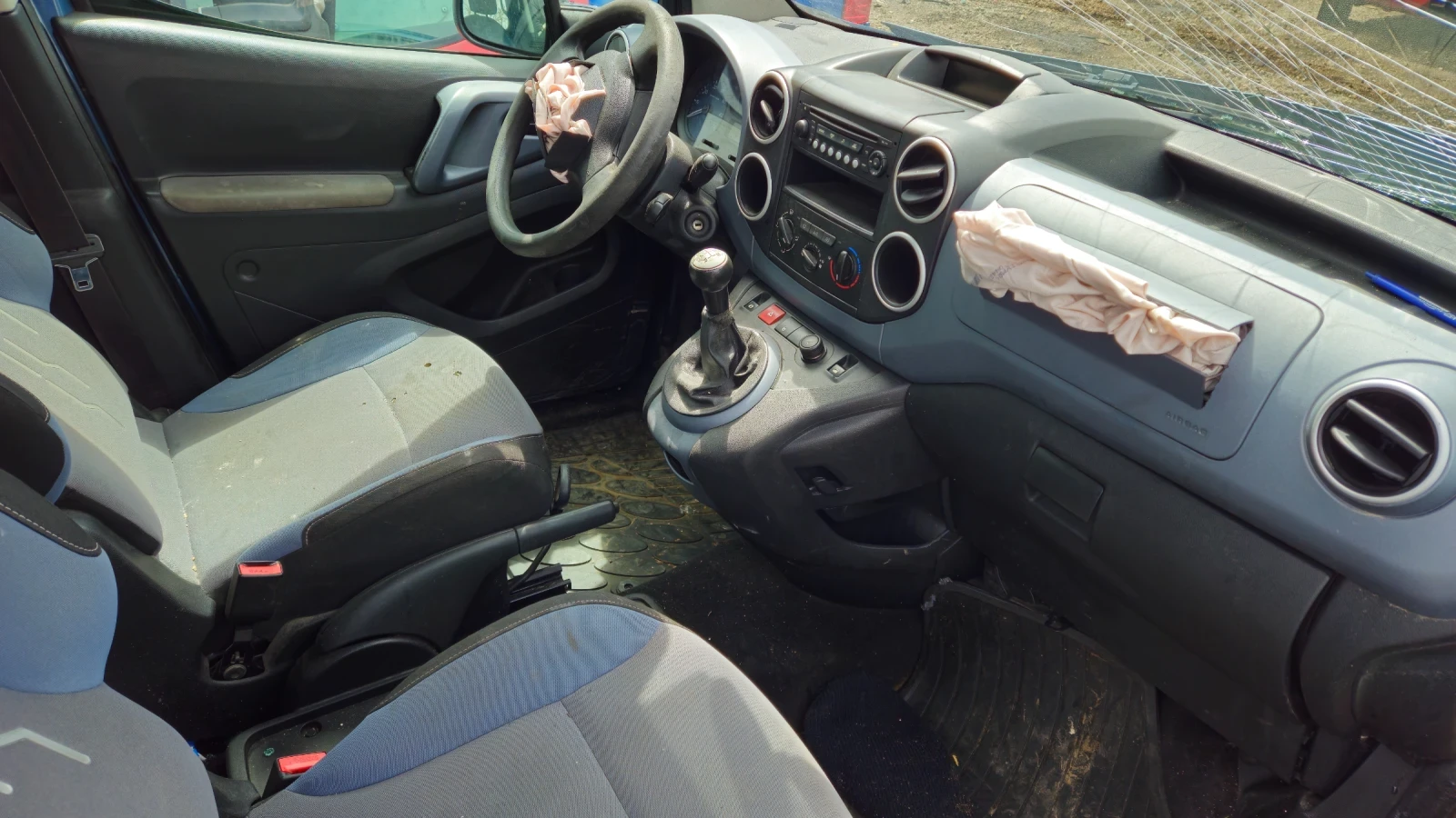 Peugeot Partner 1.6hdi/на части , снимка 5 - Автомобили и джипове - 54086089