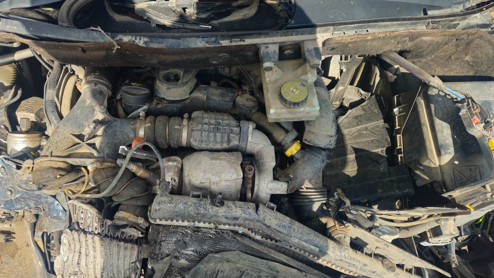 Peugeot Partner 1.6hdi/на части , снимка 9 - Автомобили и джипове - 54086089