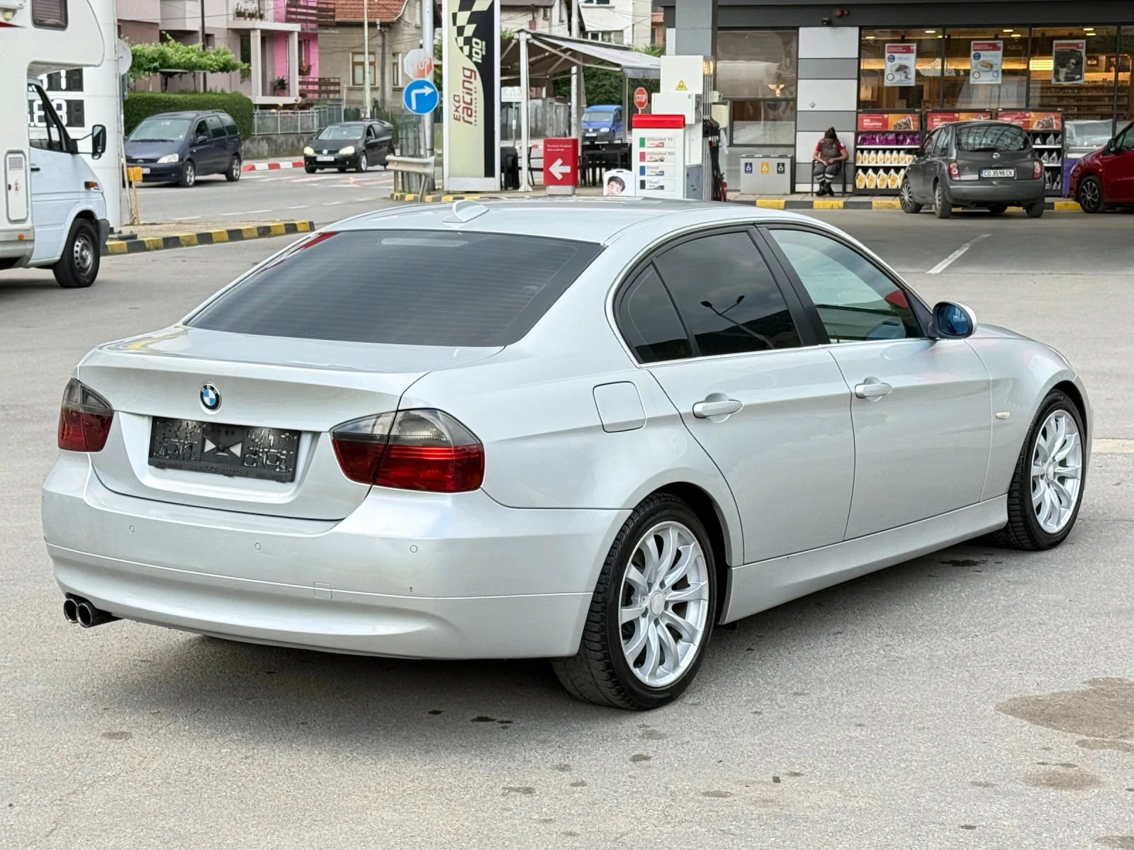 BMW 330 M57/Задно/Навигация/Рекаро/Ксенон/Климатроник, снимка 7 - Автомобили и джипове - 54873682