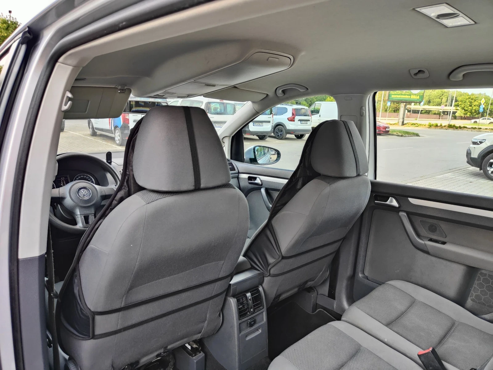 VW Touran 1.6ТДИ нов внос , снимка 17 - Автомобили и джипове - 55227057