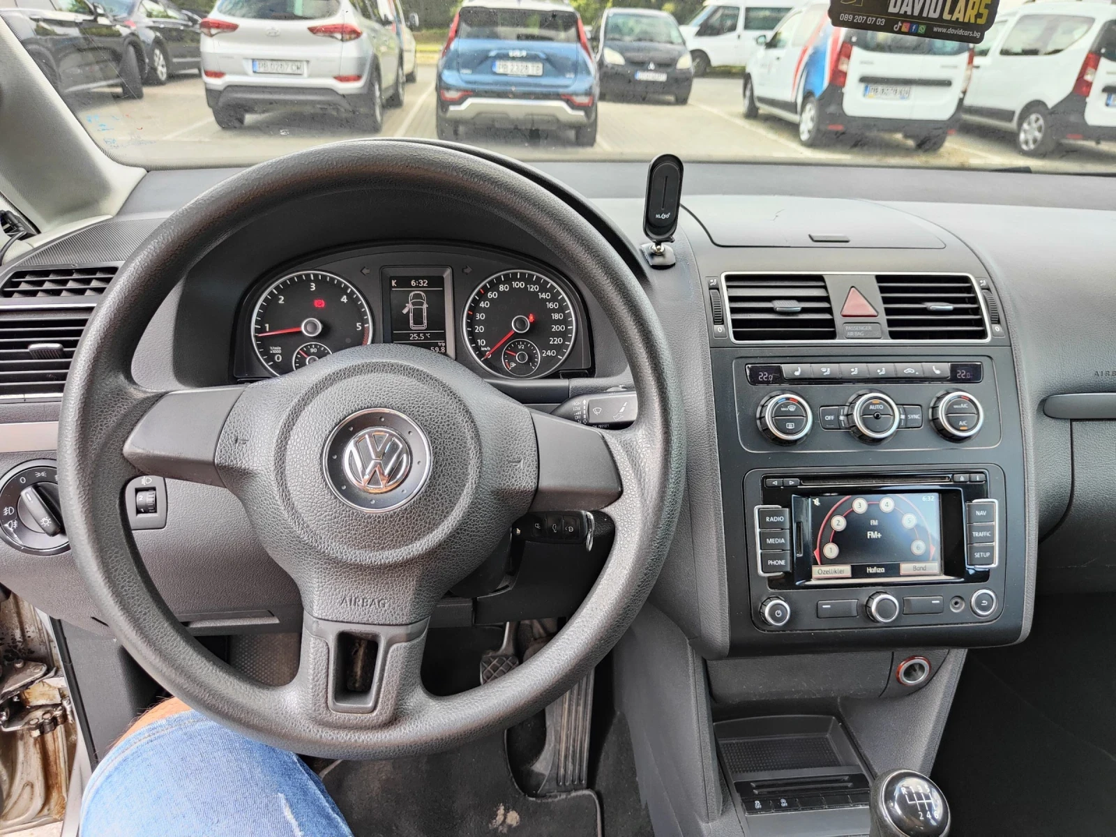 VW Touran 1.6ТДИ нов внос , снимка 9 - Автомобили и джипове - 55227057