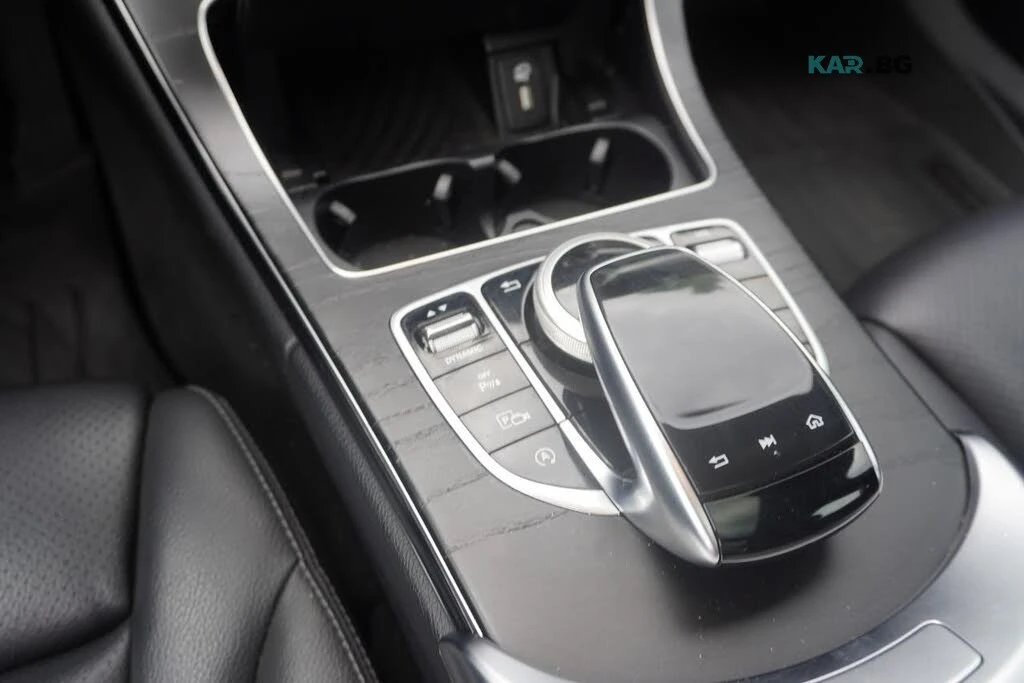 Mercedes-Benz C 300 4Matic * 360 * HUD *  АвтоКредит * (ЦЕНА ДО БГ), снимка 8 - Автомобили и джипове - 55344765