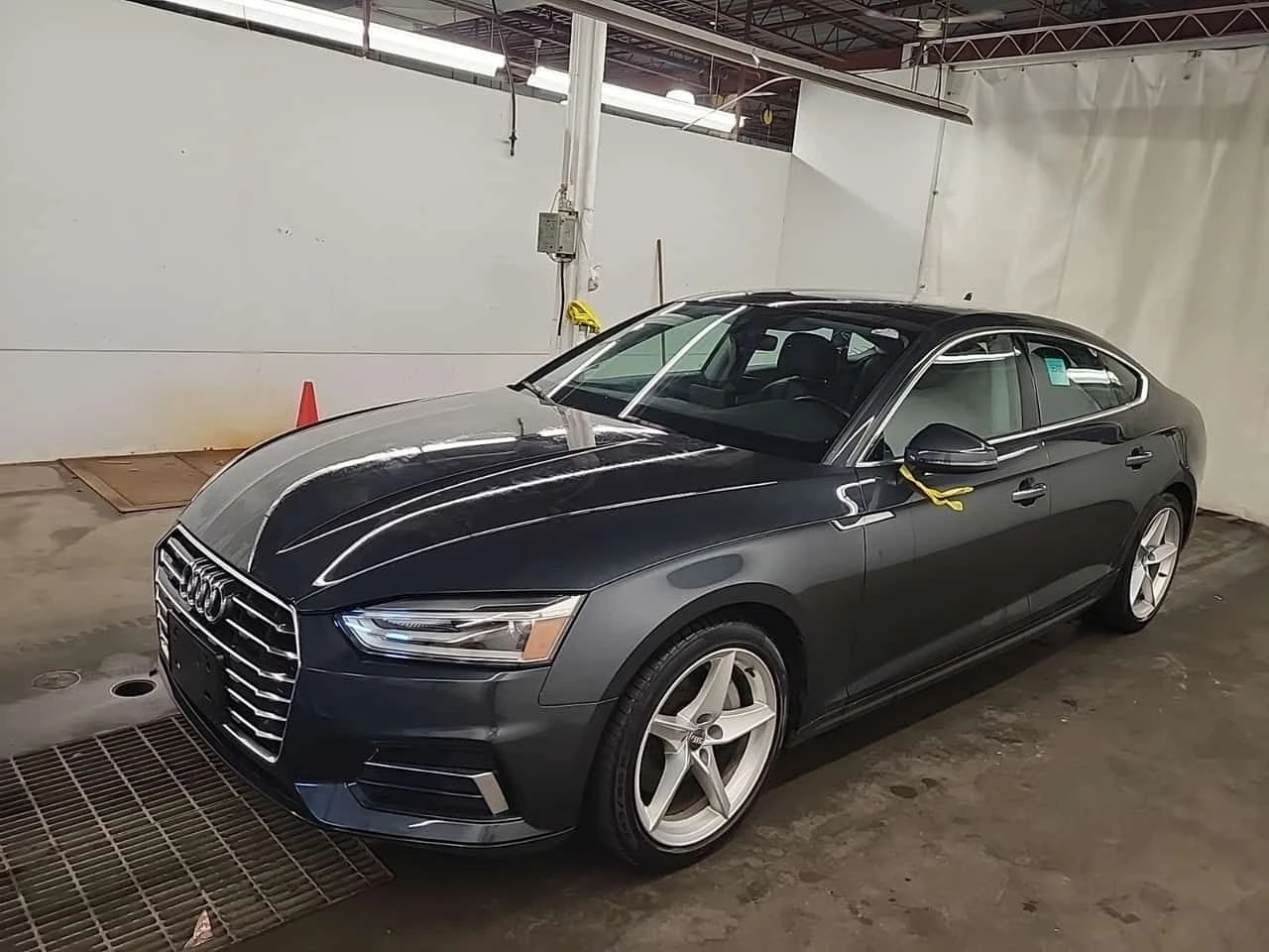 Audi A5 * KOMFORT * CARFAX * ОПЦИЯ ЗА ФИНАНСИРАНЕ 