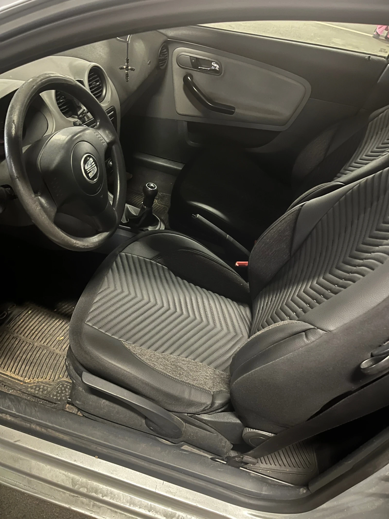 Seat Ibiza, снимка 5 - Автомобили и джипове - 55657768