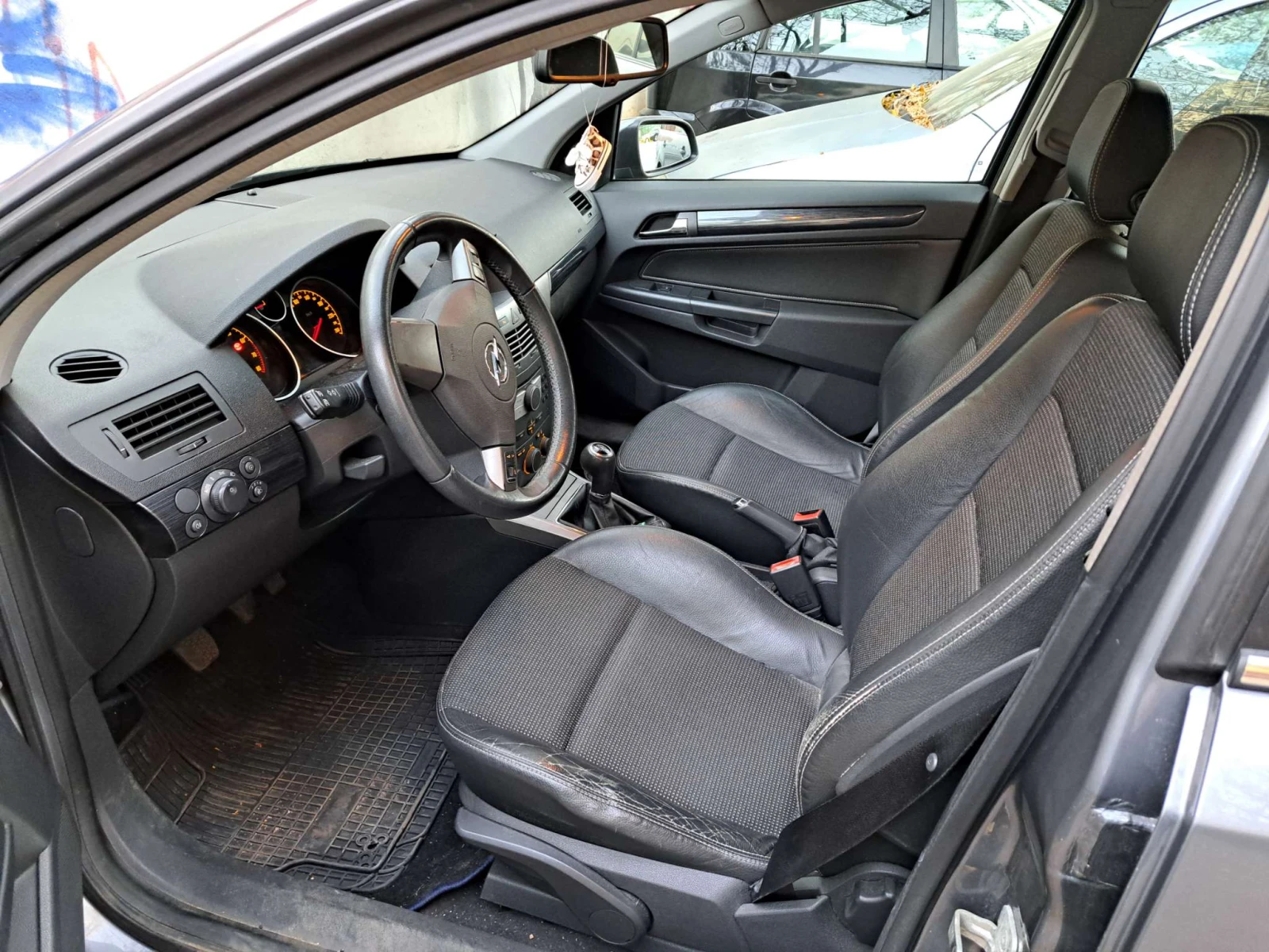 Opel Astra H, снимка 5 - Автомобили и джипове - 55717796