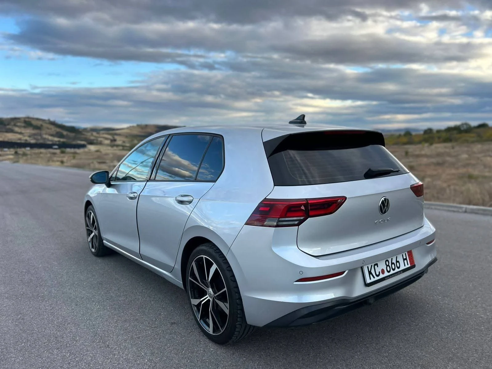 VW Golf, снимка 4 - Автомобили и джипове - 55896210