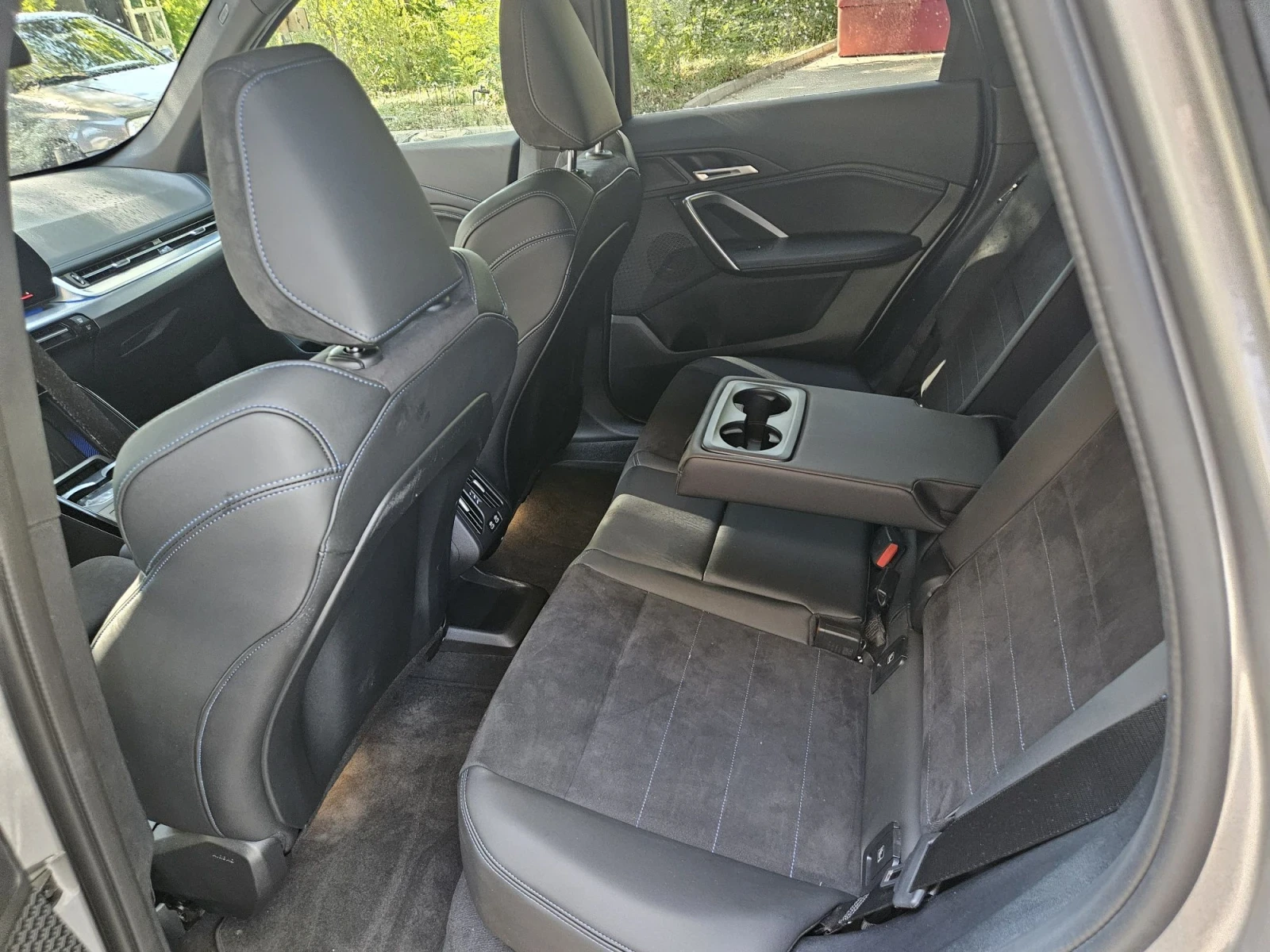 BMW iX1, снимка 6 - Автомобили и джипове - 55961624