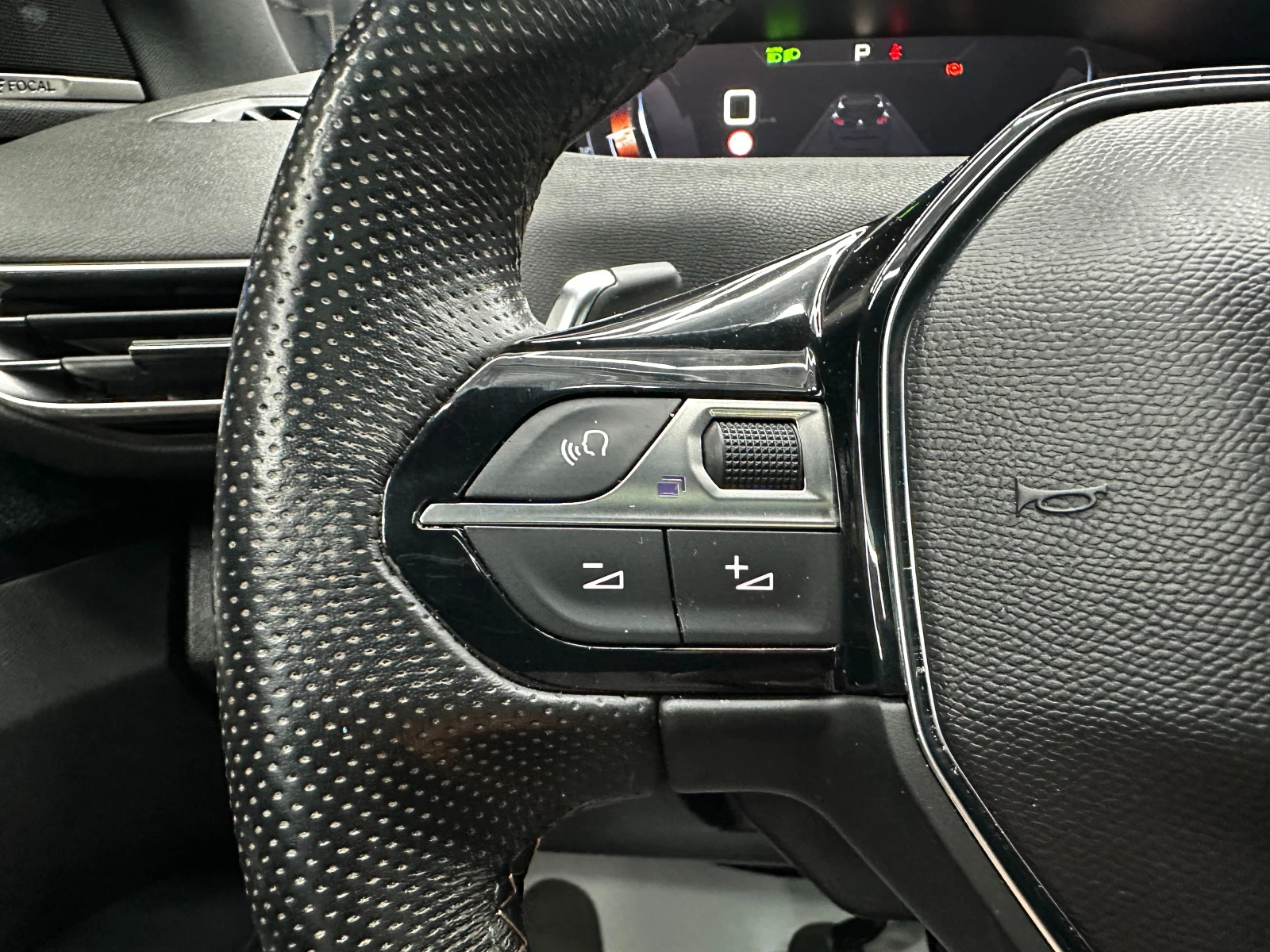 Peugeot 3008 1.5 Blue-HDi GT Line, снимка 14 - Автомобили и джипове - 56130167
