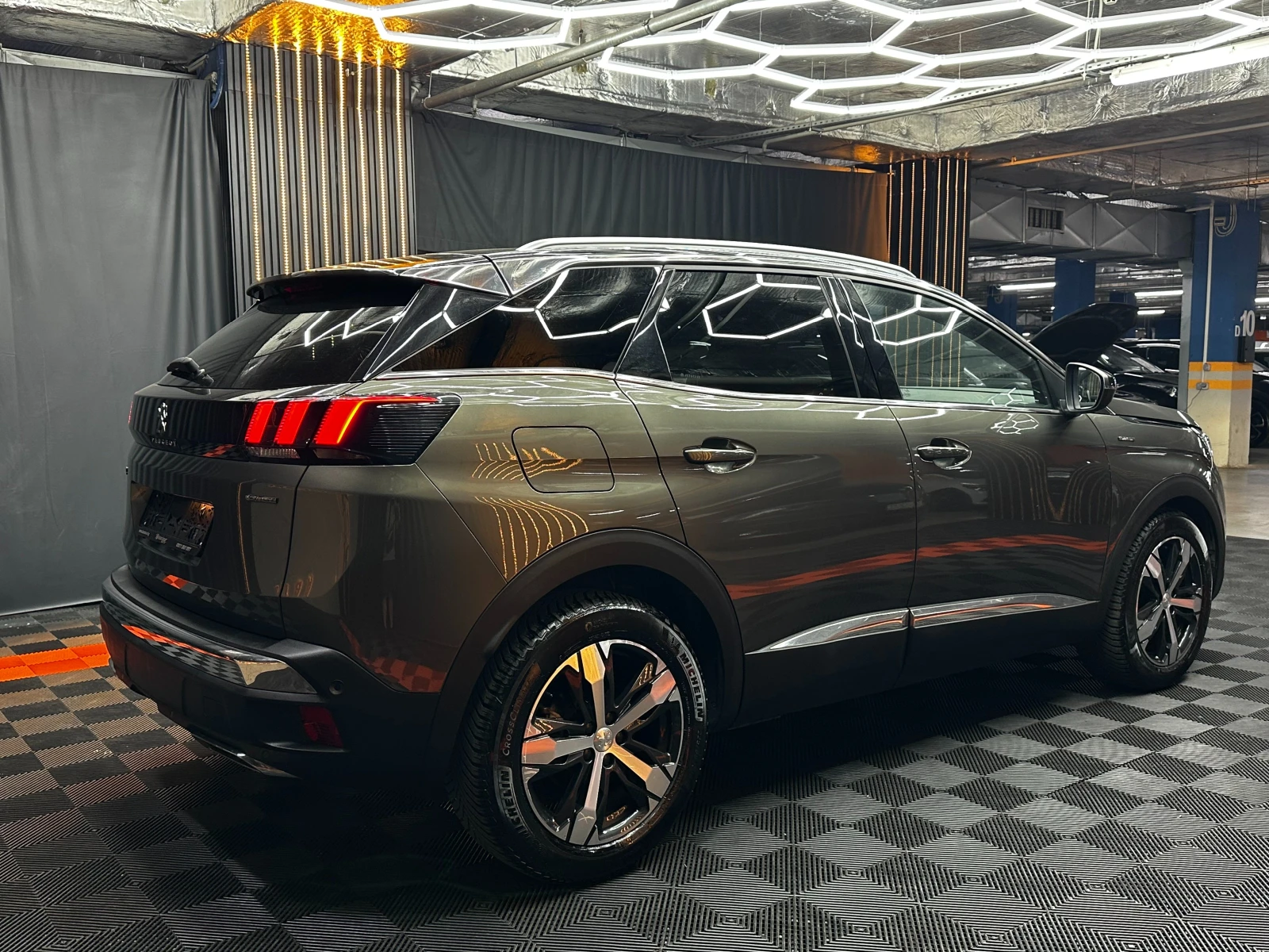 Peugeot 3008 1.5 Blue-HDi GT Line, снимка 3 - Автомобили и джипове - 56130167