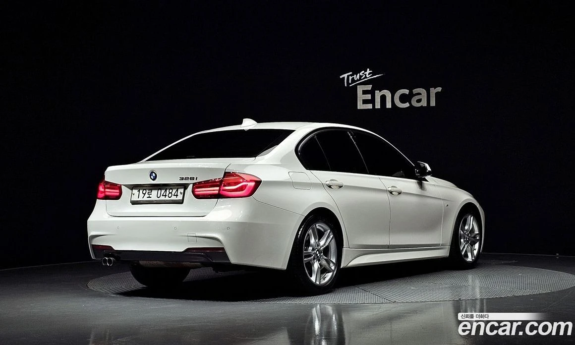 BMW 328 328i M Sport, снимка 2 - Автомобили и джипове - 56156547