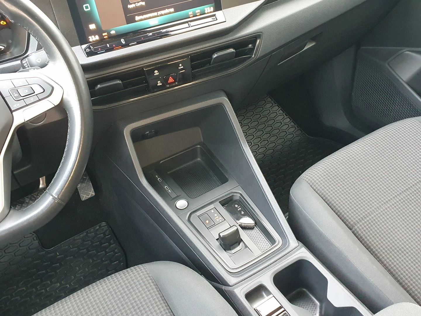 VW Caddy, снимка 14 - Автомобили и джипове - 56536492