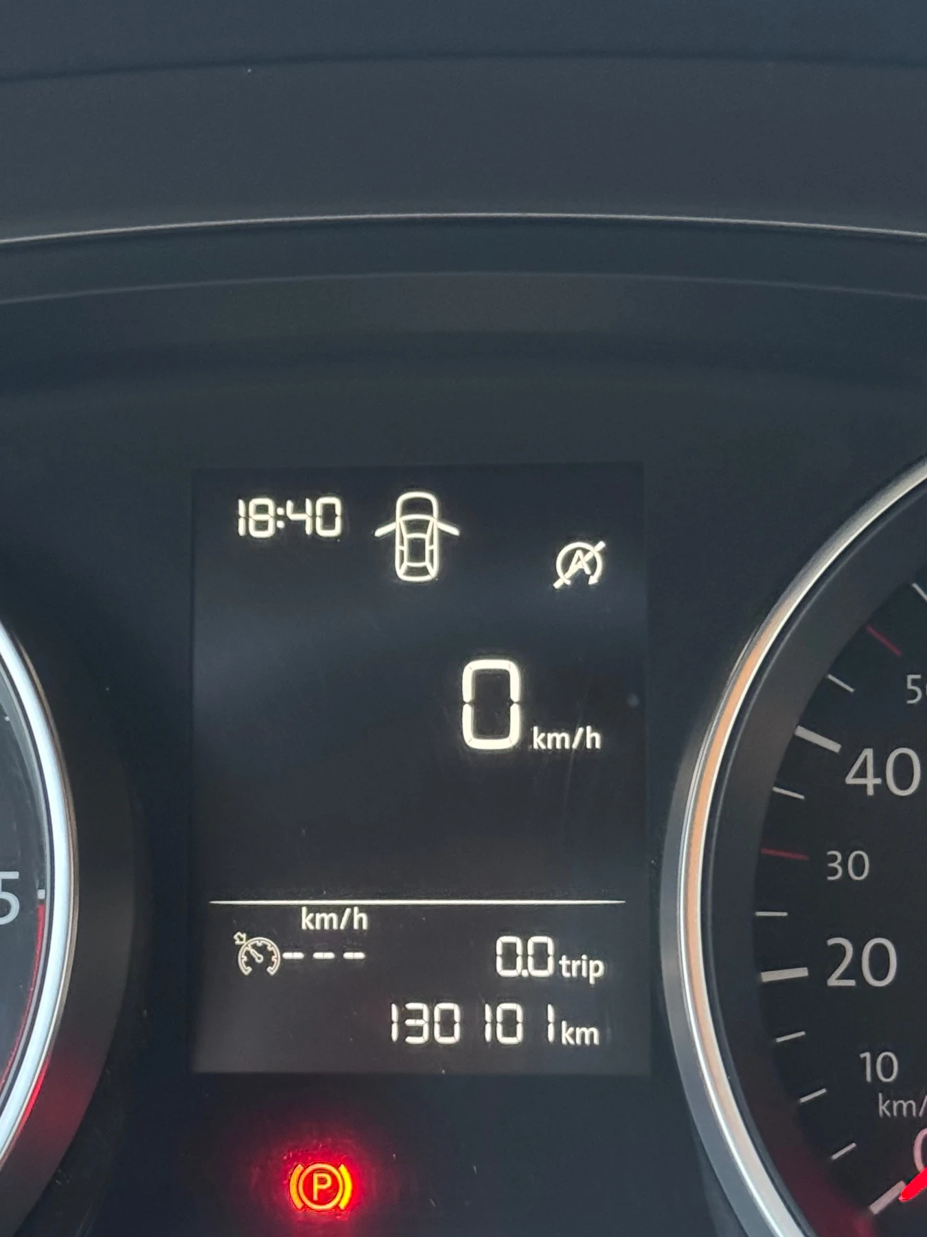 VW Golf 1.6 TDI, снимка 5 - Автомобили и джипове - 56552353