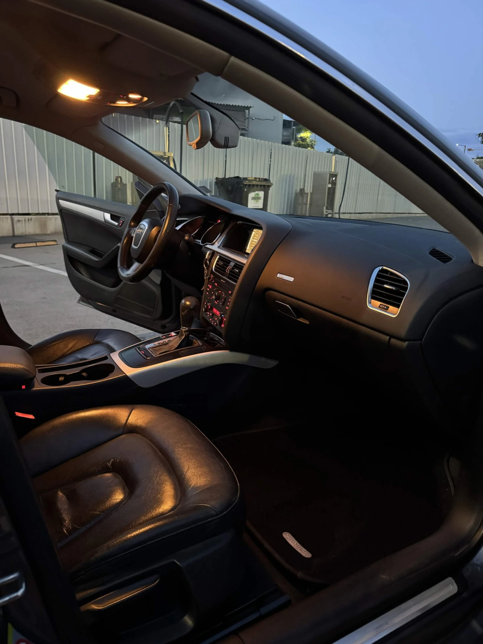 Audi A5 2.0TDI S-Line, снимка 9 - Автомобили и джипове - 56729438
