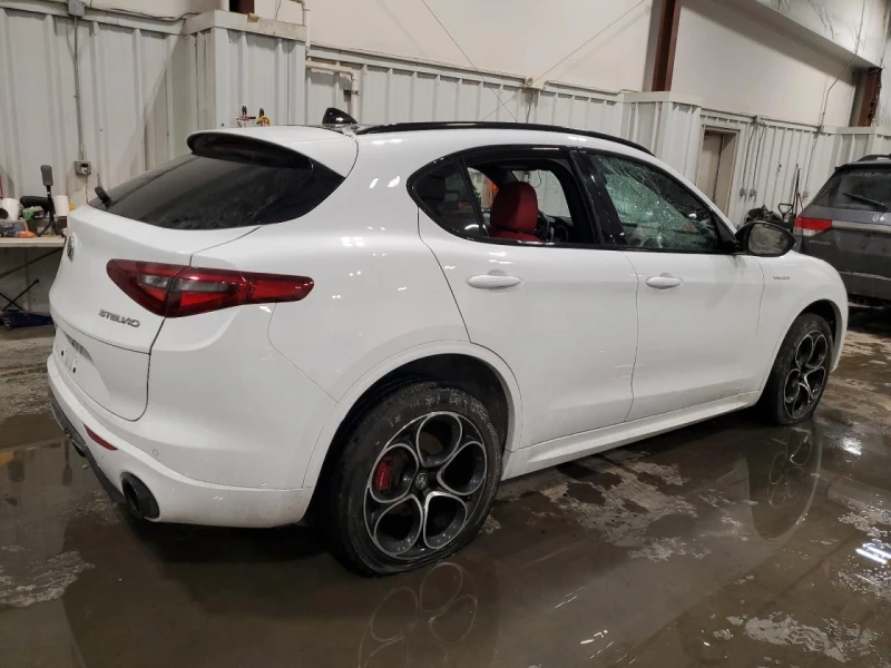 Alfa Romeo Stelvio TI/AWD/ПЪЛНА СЕРВИЗНА ИСТОРИЯ!!!, снимка 4 - Автомобили и джипове - 49297207