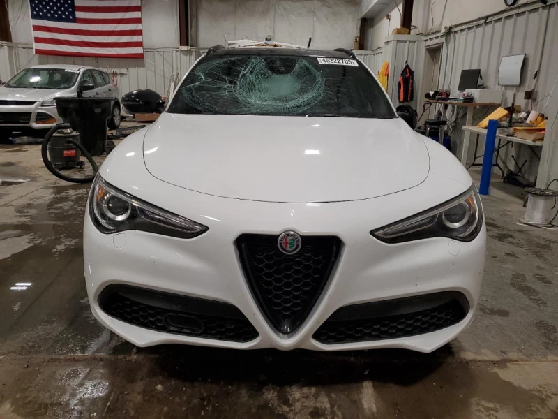 Alfa Romeo Stelvio TI/AWD/ПЪЛНА СЕРВИЗНА ИСТОРИЯ!!!, снимка 2 - Автомобили и джипове - 49297207