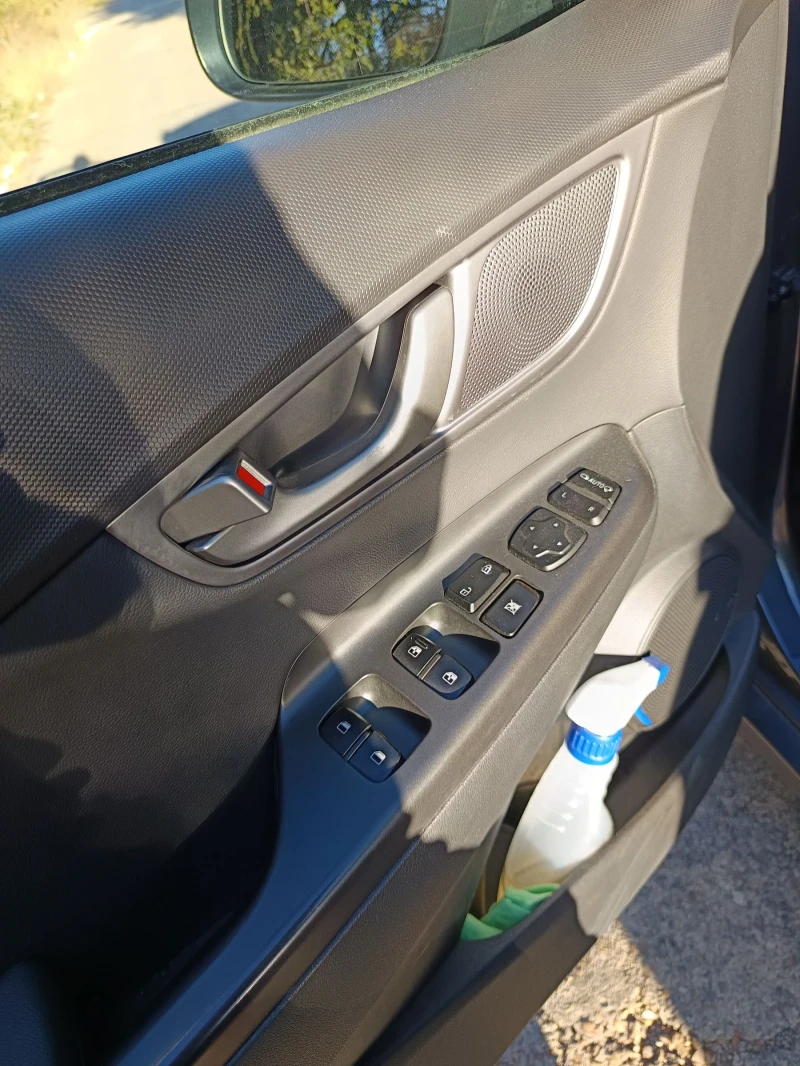 Hyundai Kona Premium, снимка 8 - Автомобили и джипове - 52028255