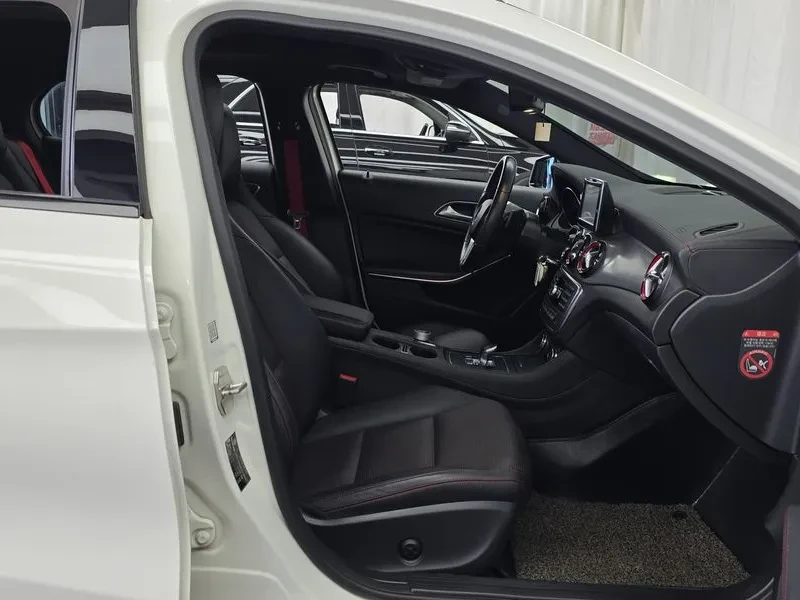 Mercedes-Benz GLA 45 AMG 4MATIC* �������* �����* ������� | Mobile.bg � ����������� 12