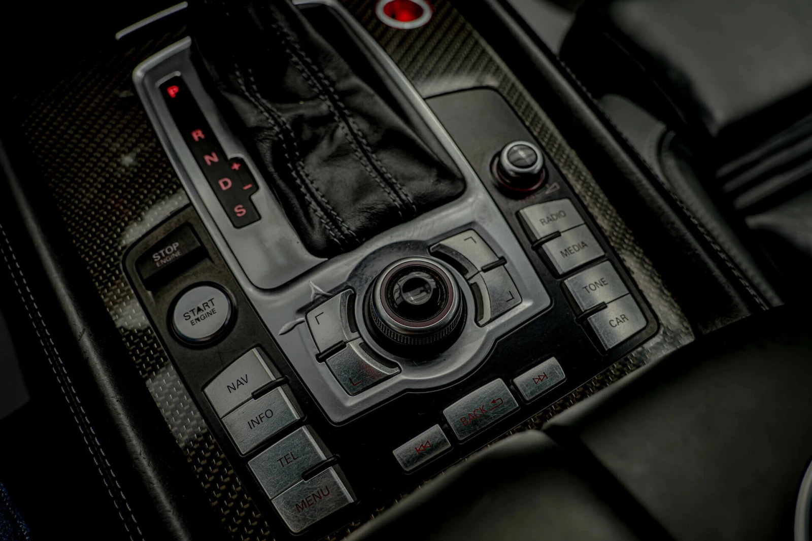 Audi Q7 V12 TDI/Bang&Olufsen/Exclusive/Carbon// | Mobile.bg   13