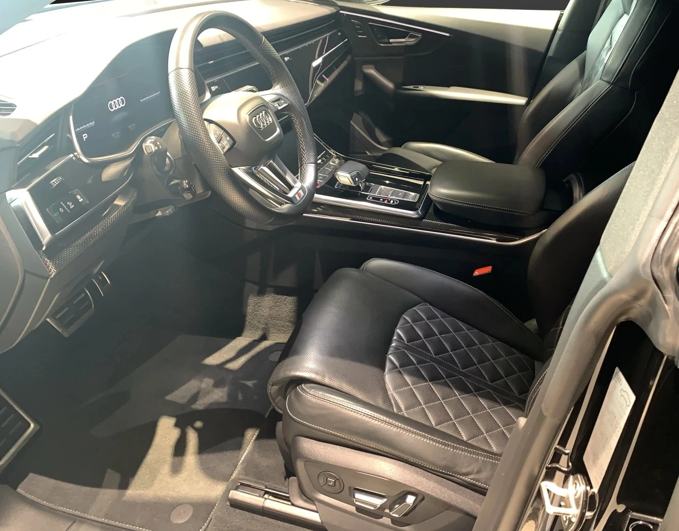 Audi SQ8 4.0 TFSI Quattro - изображение 3