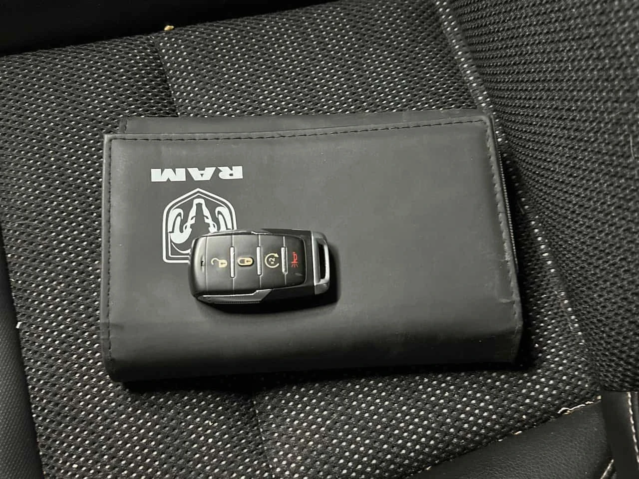 Dodge RAM 1500 * Sport * CARFAX * �������*  | Mobile.bg � ����������� 10