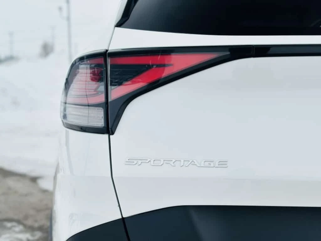 Kia Sportage * LX AWD Heated Seats Apple CarPlay * CARFAX * ЦЕН, снимка 9 - Автомобили и джипове - 53801949