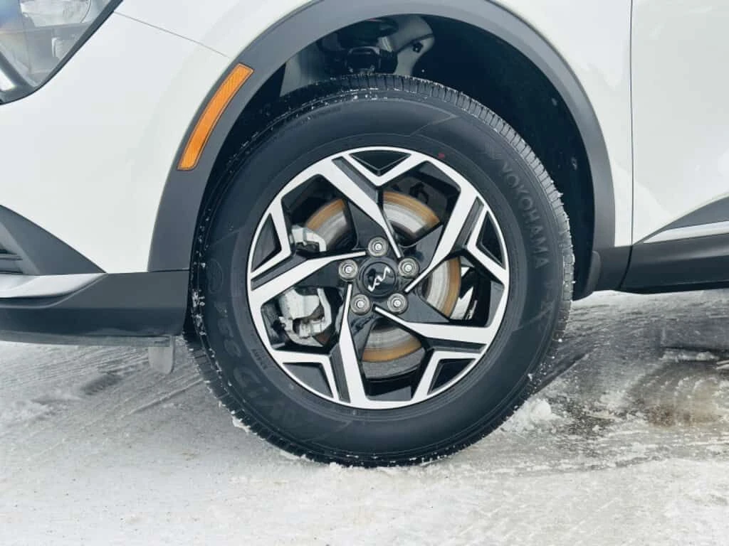 Kia Sportage * LX AWD Heated Seats Apple CarPlay * CARFAX * ЦЕН, снимка 4 - Автомобили и джипове - 53801949