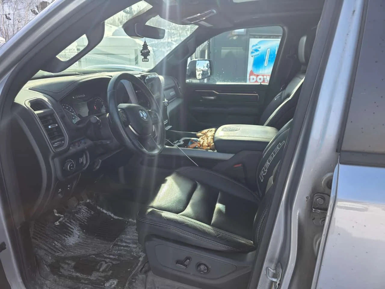 Dodge RAM 1500 * Rebel * CARFAX * Подгрев * Панорама * Два ключа*, снимка 5 - Автомобили и джипове - 54013893