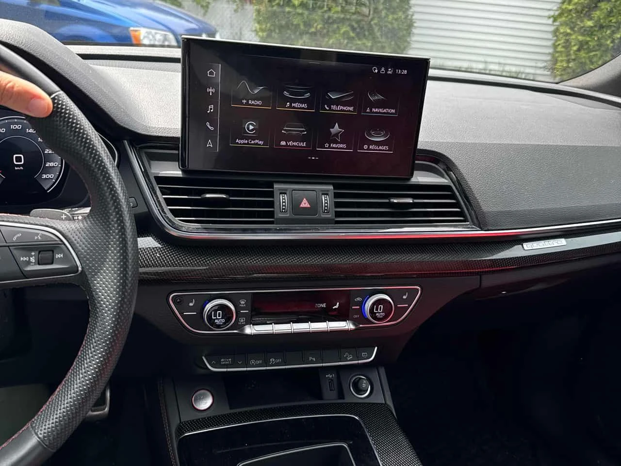 Audi SQ5 | Progressiv | DISTRONIC | ПАНОРАМА | ДВА КЛЮЧА | , снимка 9 - Автомобили и джипове - 54783770