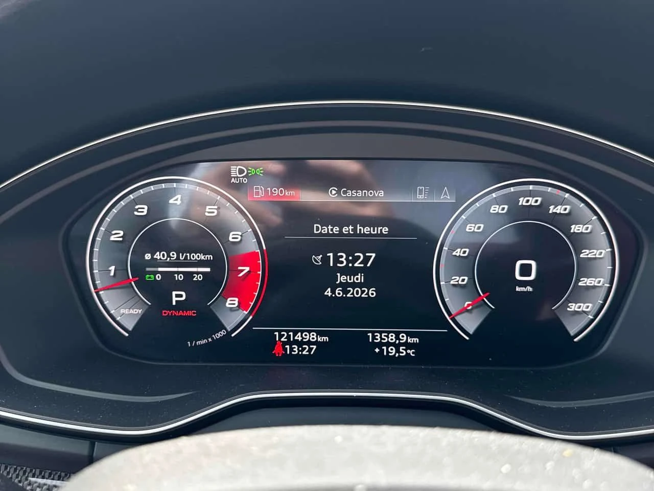 Audi SQ5 | Progressiv | DISTRONIC | ПАНОРАМА | ДВА КЛЮЧА | , снимка 8 - Автомобили и джипове - 54783770