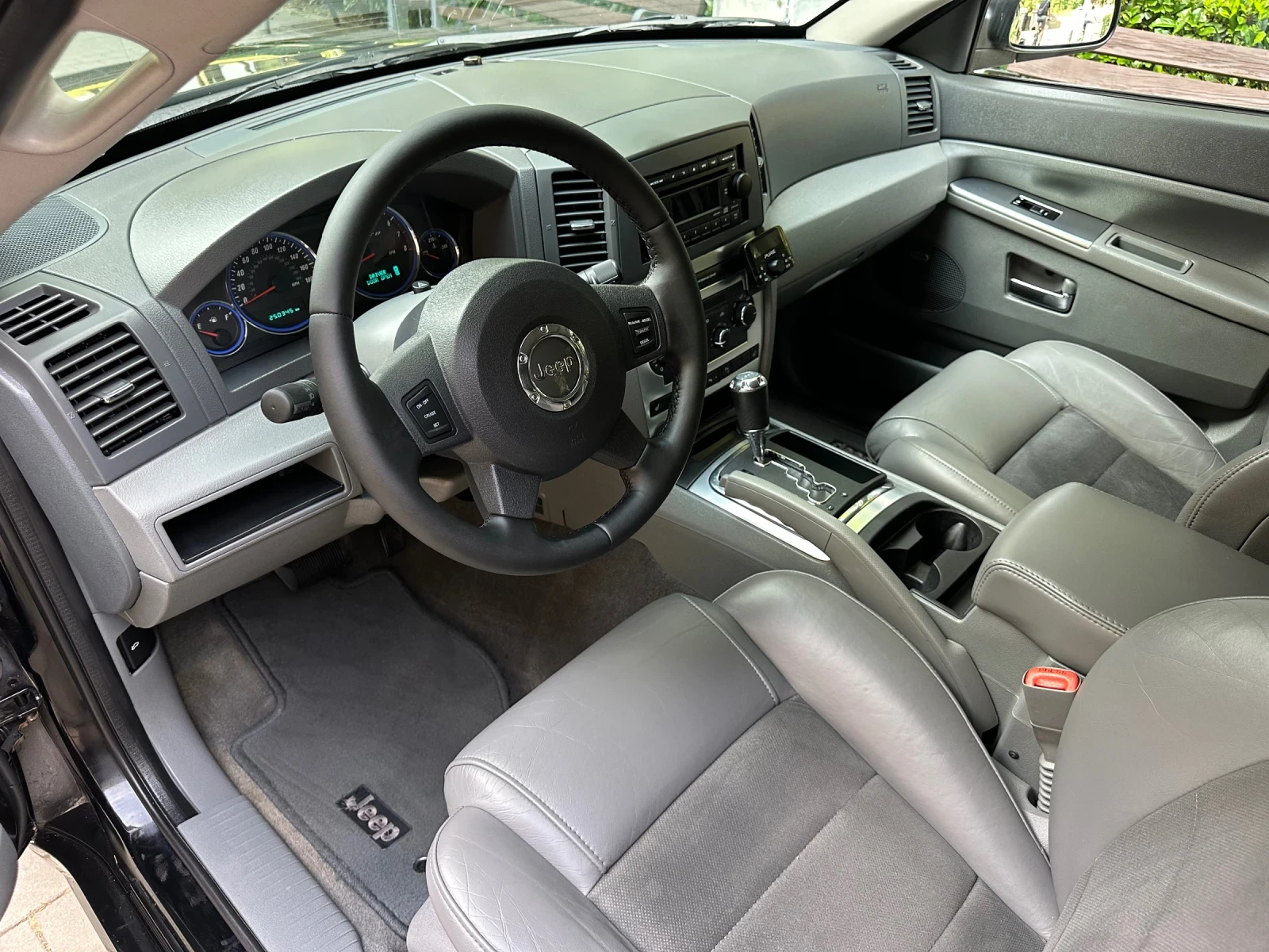 Jeep Grand cherokee SRT8 6.1 HEMI426к.с.* Генерация* Лизинг* 2 Ключа* , снимка 7 - Автомобили и джипове - 55041989