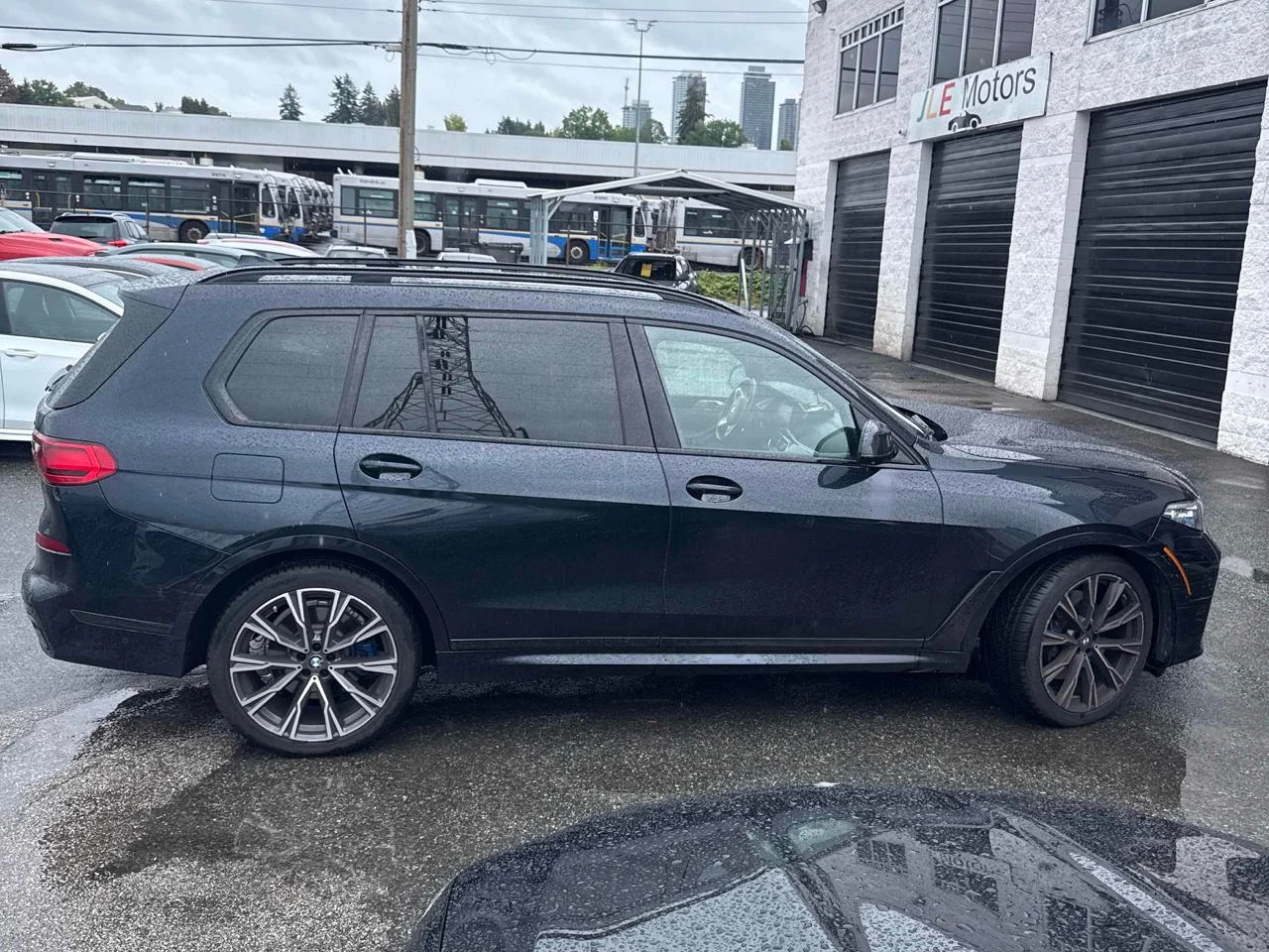 BMW X7 М* Масаж* Обдух* 360* Distronic* HeadUp* Laser* H&, снимка 3 - Автомобили и джипове - 55430319